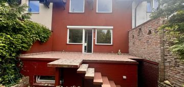 Dom strzeszyn w zabudowie szeregowej