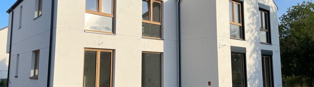 Ostatni - 4 sypialnie, garaż, ogród, media miejskie