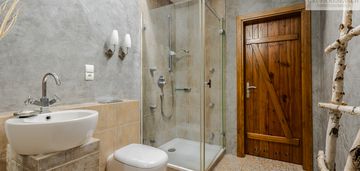 Luksusowy dom z góralską duszą w sercu miasta