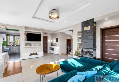 Dom wolnostojący , duża działka , węgrów