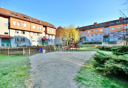 Osobna kuchnia - dwustronne - media miejskie -nowe