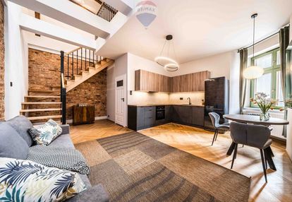 Dwupoziomowe loftowe mieszkanie kamienica jeżyce