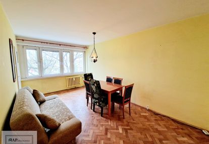 1 piętro, 42m, 2 pokoje, 11 listopada