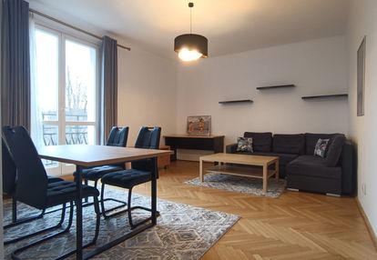 Wysokie 2 pokoje widna kuchnia. mokotów kamienica