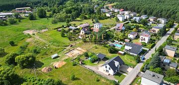 Urokliwa działka budowlana w zielonej części kalet