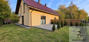 Dom całoroczny na wynajem z ogrodem | rowy