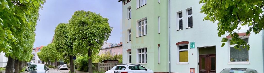 Gdańsk oliwa, kamienica, parking.