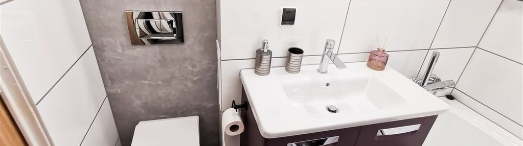 4 pokoje 1 piętro duży balkon