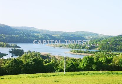 Działka w górach nad jeziorem i rzeką.