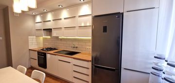 3pokoje z balkonem, 79m2, garaz, baranówek