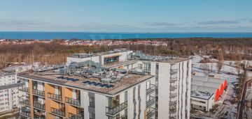 Apartament z dwoma balkonami i widokiem na zatokę