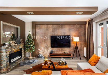 Dom z ogrodem i garażem przy galerii bronowice