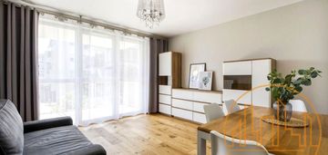 Przestronne/ jasne/ funkcjonalne/ spokojna okolica