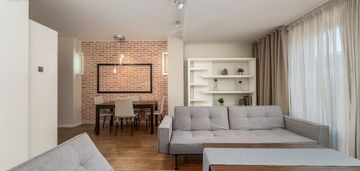 Centrum , apartament 2 pokojy z mejscem postojowym