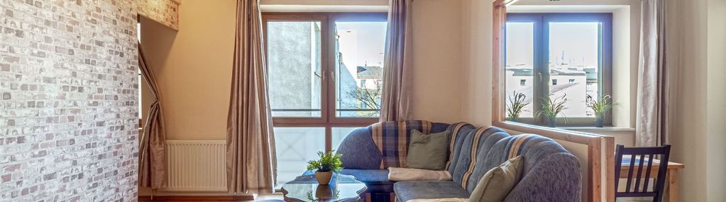 Kniaziewicza, 2 pok, balkon, mp przed budynkiem