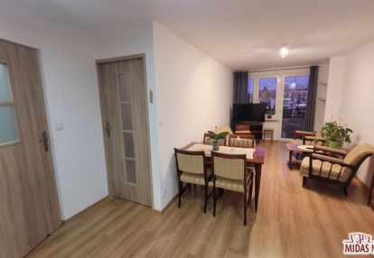 40m2, 2 piętro, 2 pokoje, balkon, oś. zamknięte