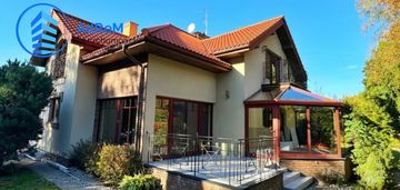 Atrakcyjny dom 278 m2 konstancin