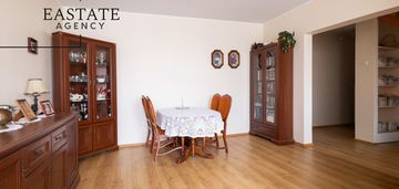 Dwupoziomowe mieszkanie z balkonem i garażem