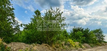 Wyjątkowa działka z przestrzenią rekreacyjną 🌳