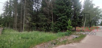 Atrakcyjna działka z lasem