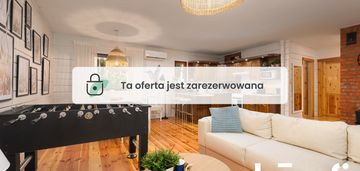 Przytulny domek letniskowy w starym dębcu