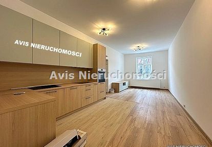 Wyremontowane mieszkanie z widokiem na katedrę!