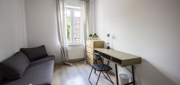 Przestronny, jasny pokój w centrum katowic en