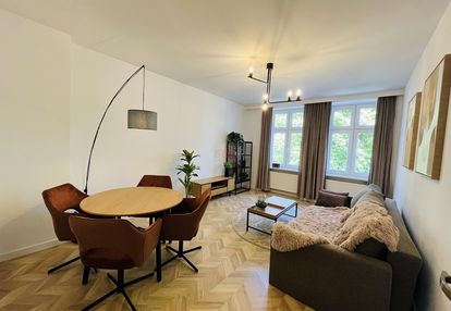 Obniżka! piękne 2 pokoje/kamienica z balkonem