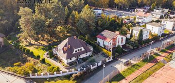 4 sypialnie w rumi, dodatkowa przestrzeń pod domem