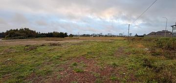 Działka pod zabudowę usługowo - mieszkalną