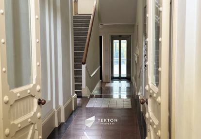 Luksusowy apartament sercu starówki z kominkiem