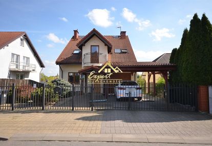 Dom jednorodzinny z odrębnym lokalem mieszkalnym