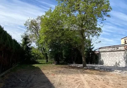 Działka na sprzedaż 696m2