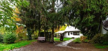 * domek w otulinie zieleni z dobrą komunikacją *