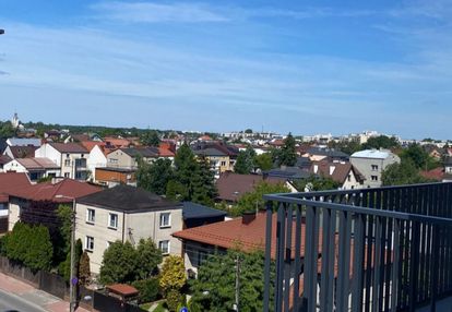 Nowe, z pięknym widokiem i z garderobą