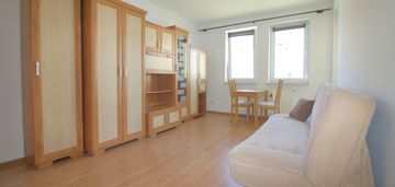 1 pokój/oddzielna kuchnia/balkon/miejsce postojowe