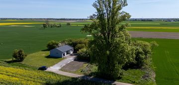 Nowoczesny dom na wsi z dużą działką bez sasiadów