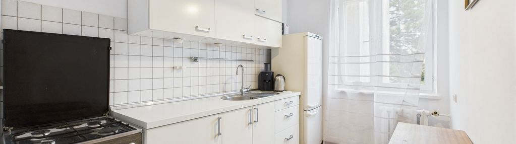 2 pokoje, balkon, 1 piętro, 50m2, do zamieszkania
