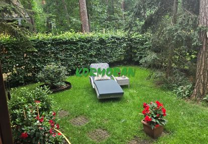 Domek letniskowy na średnim jeziorem