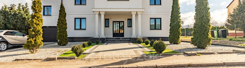 Starzyno – willa 360 m², duża działka, garaż