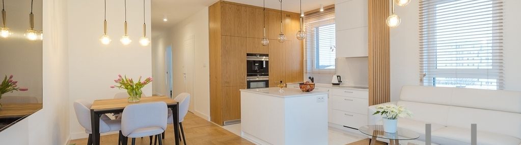 3 pokoje, 3 strony swiata. balkon. garaż