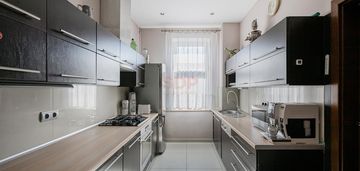 3 pokoje|balkon|klimatyzacja|blisko centrum