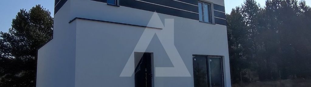 Dom wolnostojący w stanie deweloperskim.