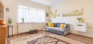 62,2 m2 w bloku z własnym terenem zielonym