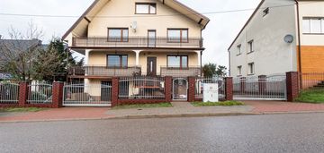 Przestronny , solidny dom na ściance, białystok