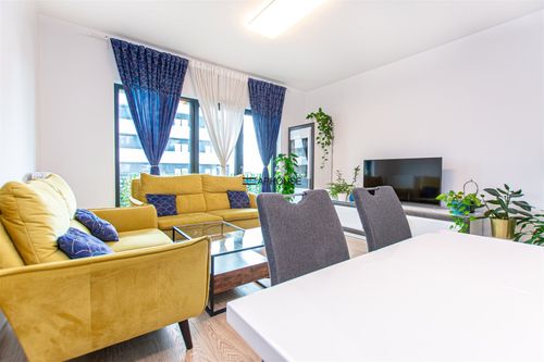 3 / 4 pokoje 2 łazienki balkon + parking i komórka