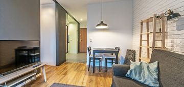 Kompaktowy apartament blisko obc z halą garażową
