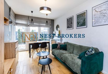 Ogródek, miejsce postojowe i komórka lokatorska.