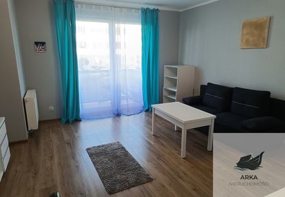 Umeblowana kawalerka z balkonem.