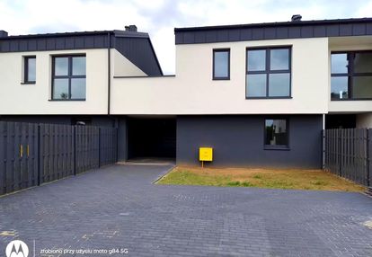 Dom w zabudowie szeregowej z fantastycznym salonem